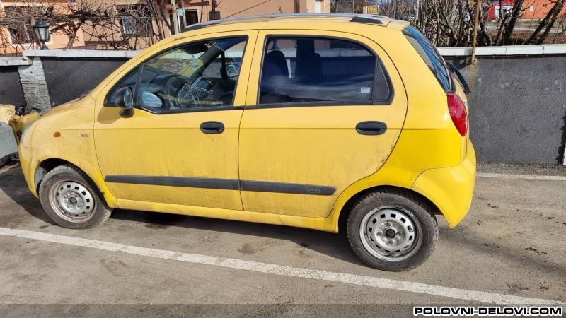 Chevrolet  Spark 0.8 06god Kompletan Auto U Delovima