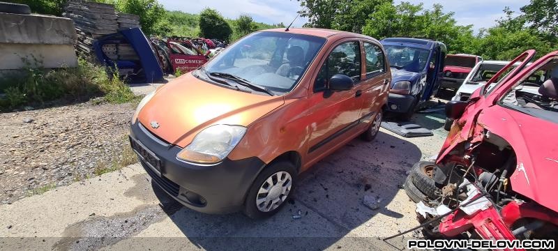 Chevrolet  Spark Komplet Za Delove  Karoserija
