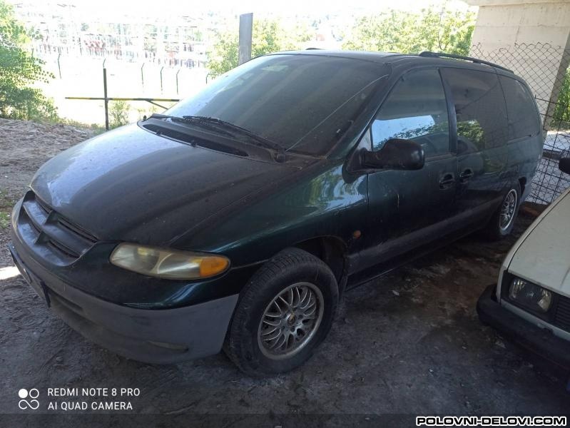 Chrysler  Voyager  Kompletan Auto U Delovima