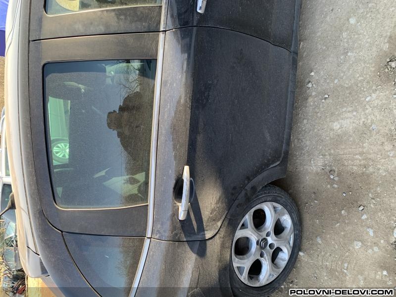 Citroen  C3 Zadnja Desna Vrata Karoserija