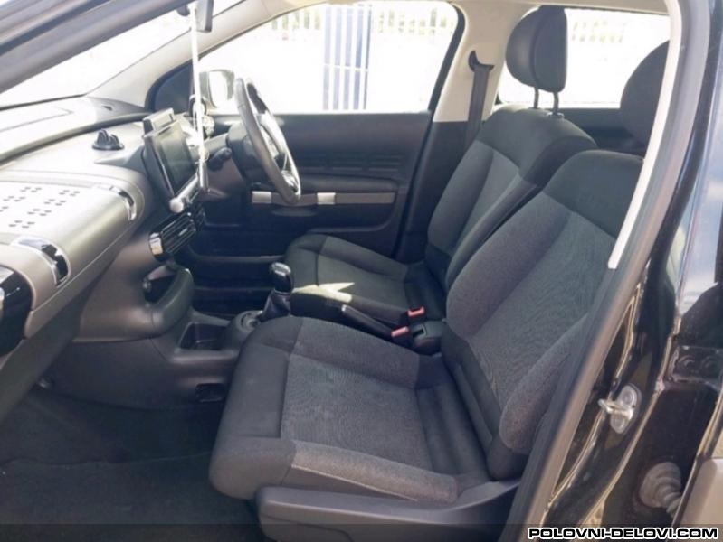 Citroen  C4 Cactus 1.6 Blu Enterijer