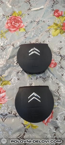 Citroen  C4  Enterijer