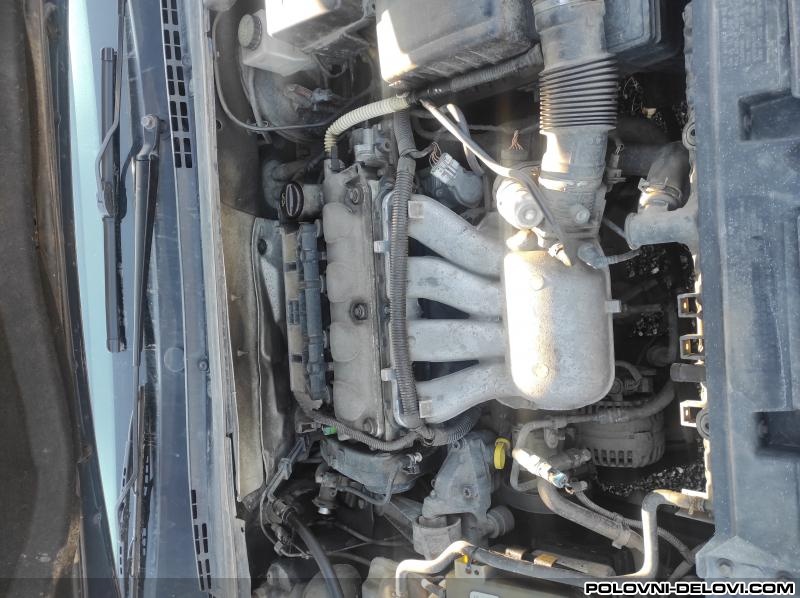 Citroen  C5 C5 HPI Pumpa Goriva Motor I Delovi Motora