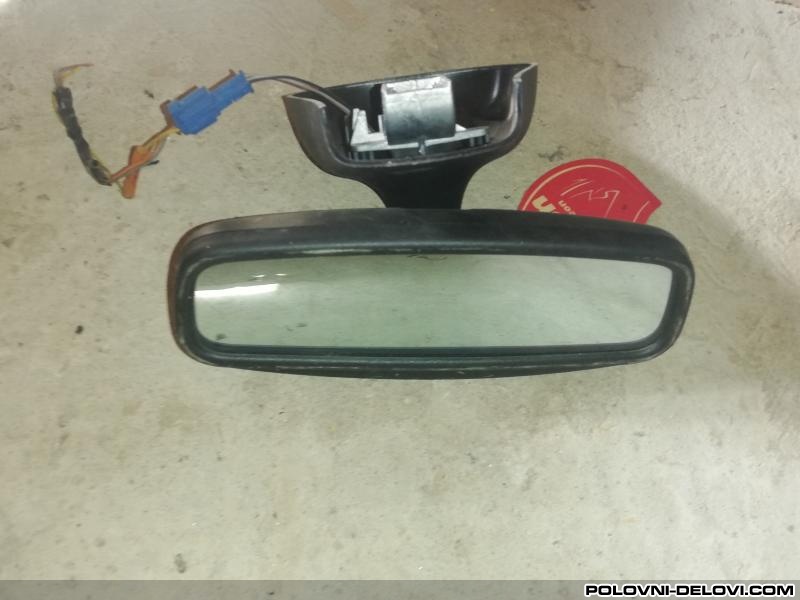 Citroen  C5  Enterijer