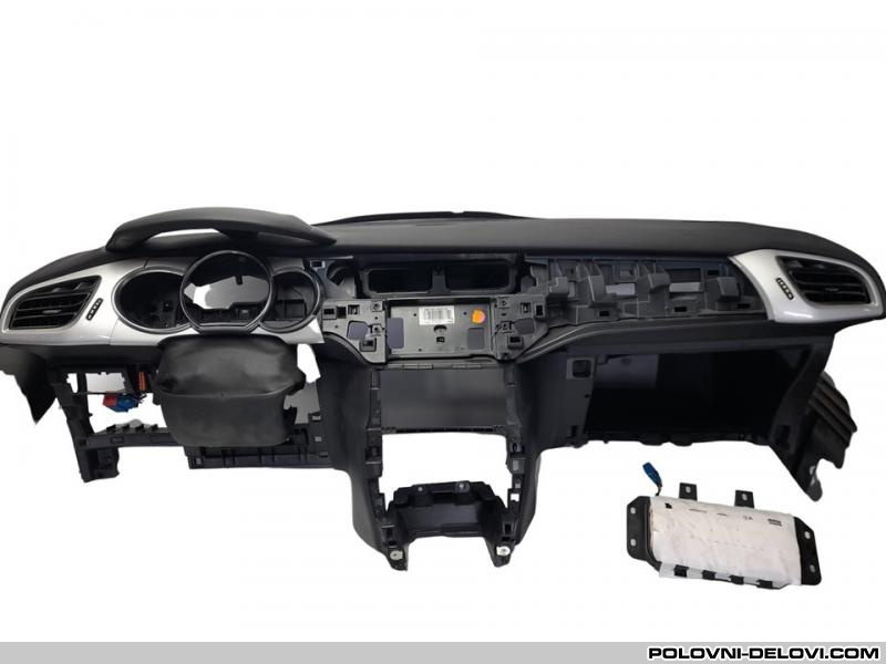 Citroen  DS3 Tabla Sa Airbegom  Kompletan Auto U Delovima