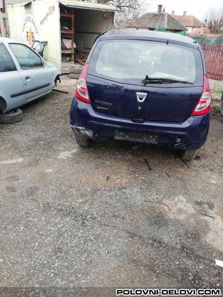 Dacia  Sandero POLOVNI Delovi   Enterijer