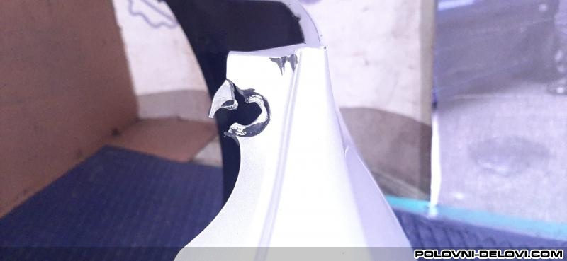 Dacia  Sandero Zadnji Branik Karoserija