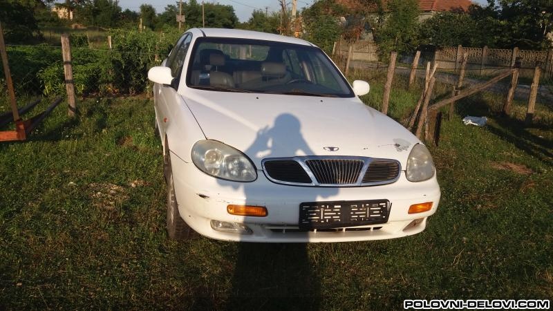 Daewoo  Leganza NAJPOVOLJNIJE Kompletan Auto U Delovima