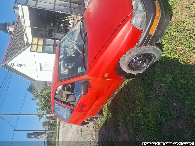 Daihatsu   Ade Benzin Kompletan Auto U Delovima