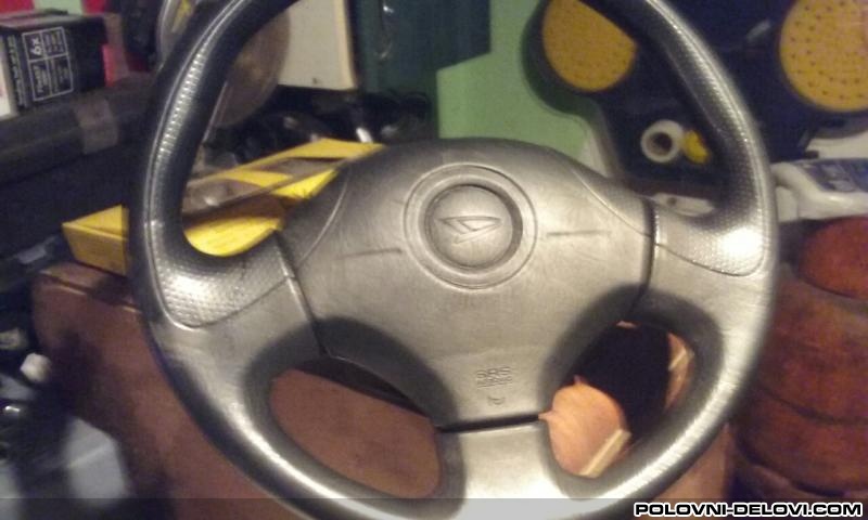 Daihatsu  Feroza  Kompletan Auto U Delovima