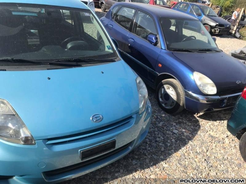 Daihatsu  Sirion 1.0 I 1.3 Kompletan Auto U Delovima