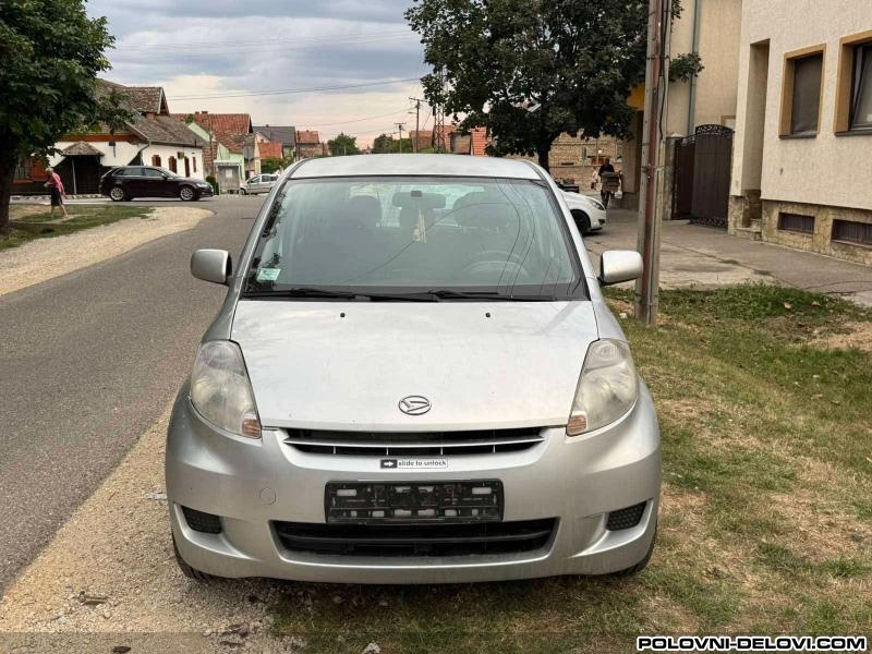 Daihatsu  Sirion 1.3 Kompletan Auto U Delovima