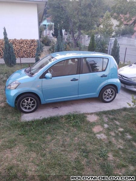 Daihatsu  Sirion  Kompletan Auto U Delovima