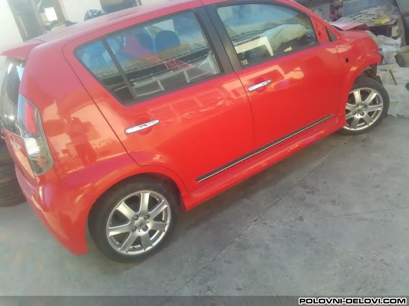 Daihatsu  Sirion  Kompletan Auto U Delovima