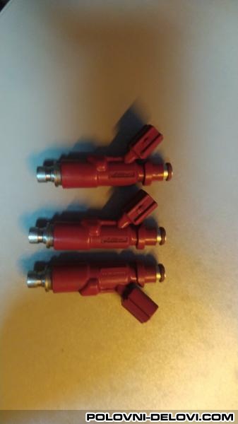 Daihatsu  Sirion  Kompletan Auto U Delovima