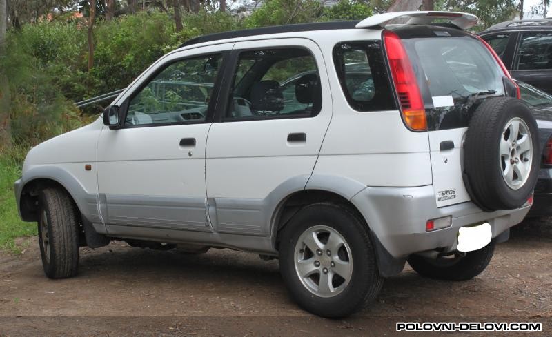 Daihatsu  Terios  Kompletan Auto U Delovima