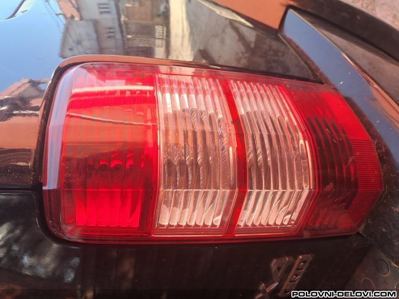 Dodge  Nitro Crd Stop Lampe Svetla I Signalizacija