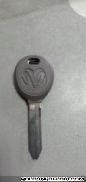 Dodge  RAM  Kompletan Auto U Delovima