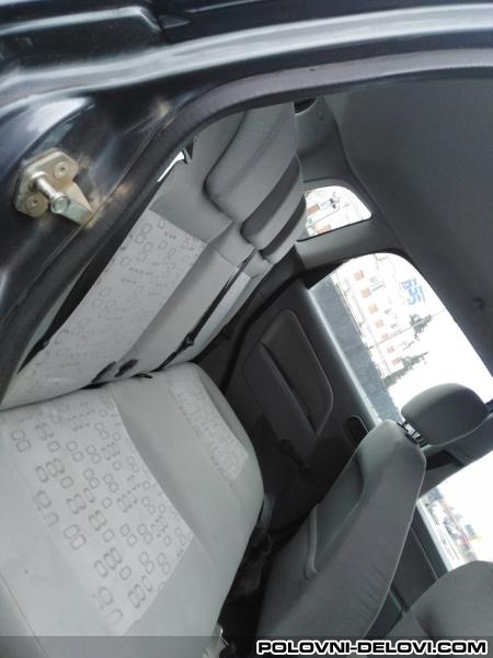 Enterijer Ford  Fiesta 1.25 Benzinac 