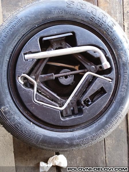 Fiat  500  Kompletan Auto U Delovima