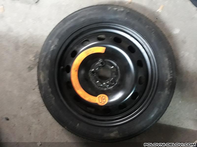 Fiat  500 L 500L Razni Delovi