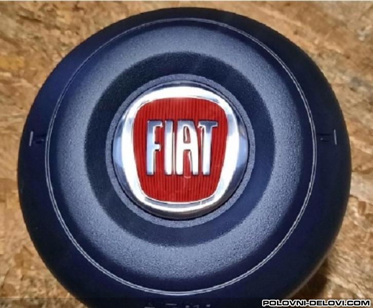 Fiat  500 L  Kompletan Auto U Delovima