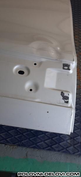 Fiat  500 L Zadnja Desna Vrata Karoserija
