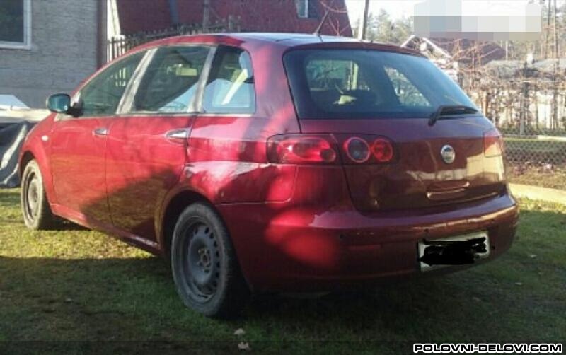 Fiat  Croma Zadnji Branik Kompletan Auto U Delovima