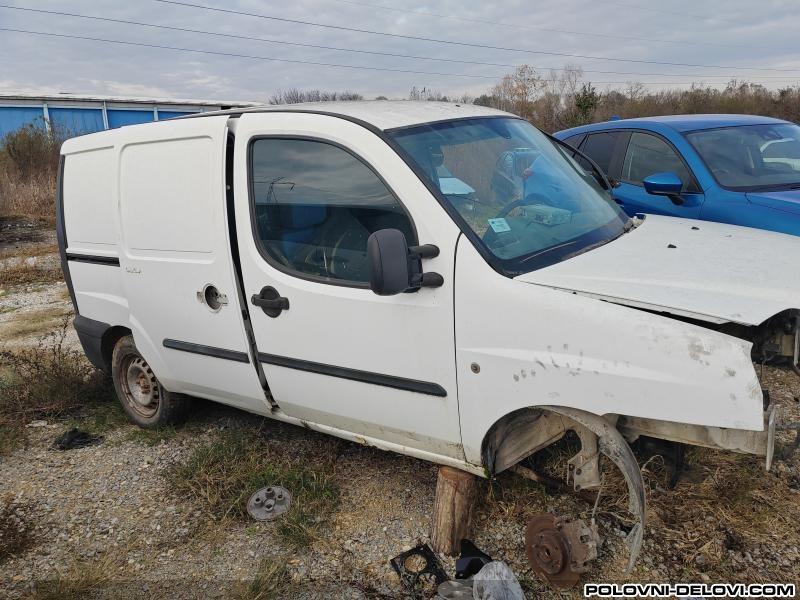 Fiat  Doblo 1.2b Kompletan Auto U Delovima