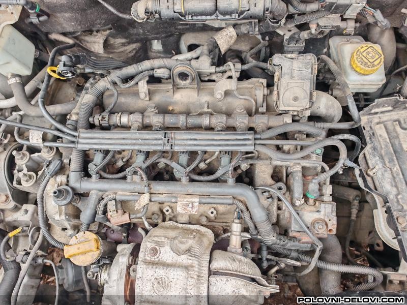 Fiat  Doblo 1.3mjet E5 Kompletan Auto U Delovima