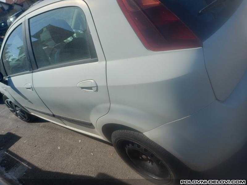 Fiat  Grande Punto 1.2 Benzin  Kompletan Auto U Delovima