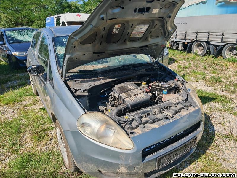 Fiat  Grande Punto 1.2b Kompletan Auto U Delovima