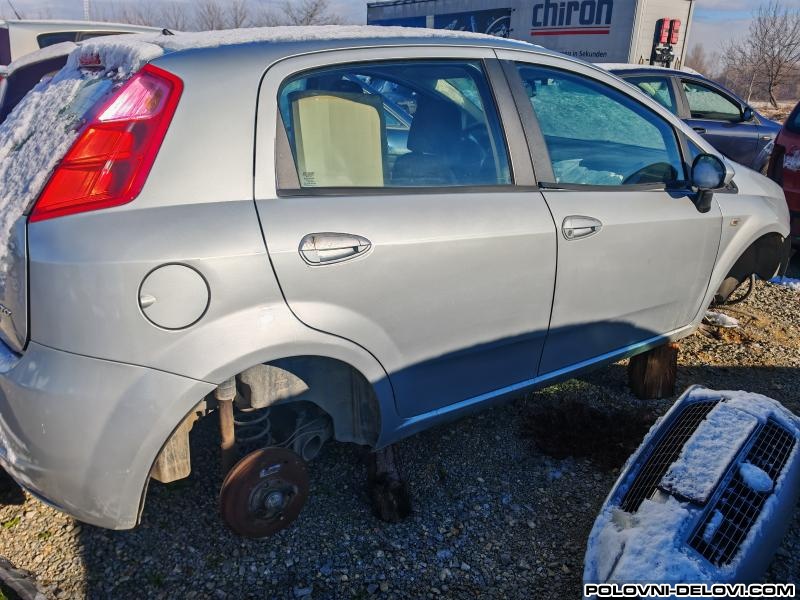 Fiat  Grande Punto 1.3 Mjet.. Kompletan Auto U Delovima