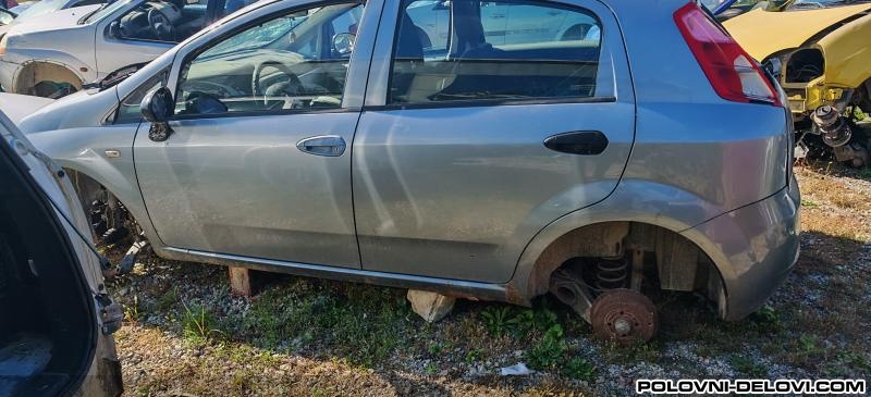Fiat  Grande Punto 1.3mjet Kompletan Auto U Delovima