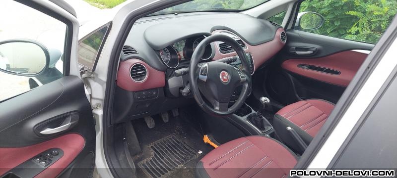 Fiat  Grande Punto  Enterijer