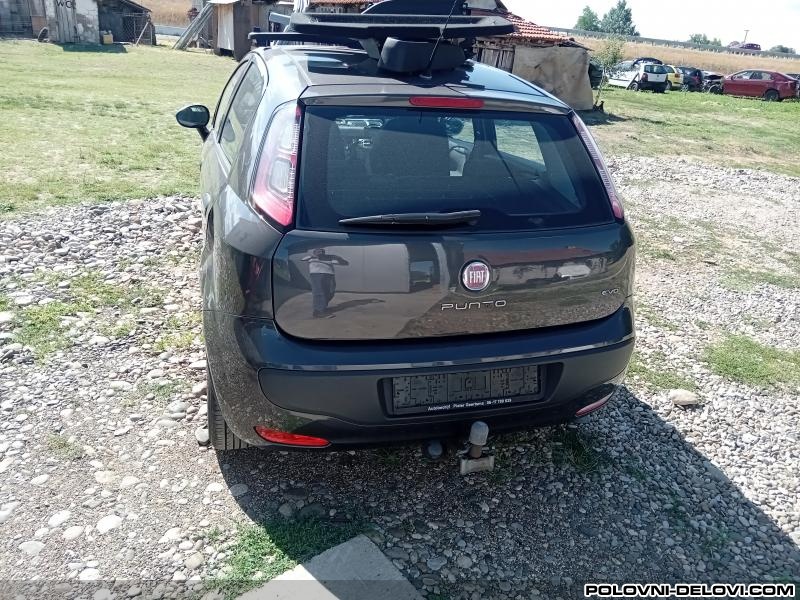 Fiat  Grande Punto Mjtd Kompletan Auto U Delovima