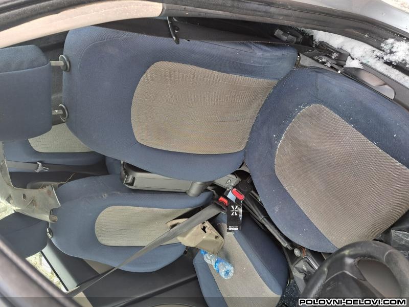 Fiat  Grande Punto Sedista Tapaciri Enterijer