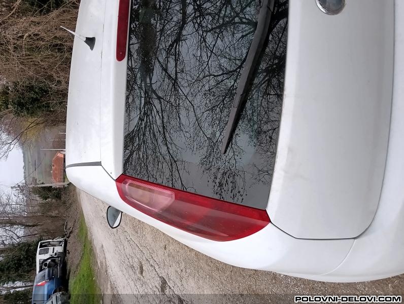 Fiat  Grande Punto  Svetla I Signalizacija