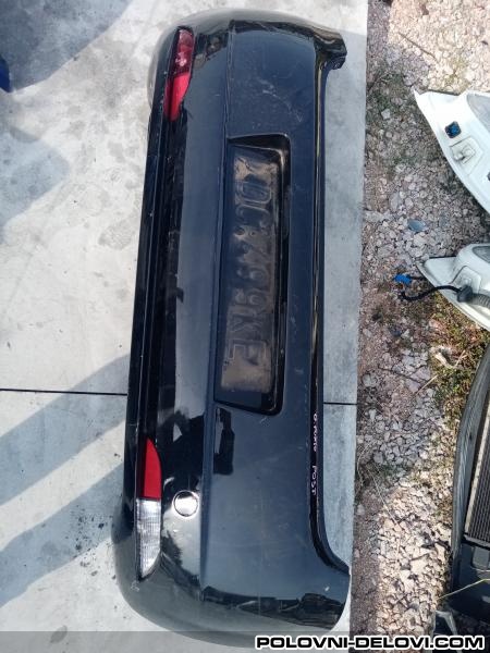 Fiat  Grande Punto Zadnji Branik Crni Karoserija