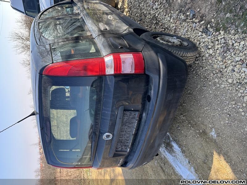 Fiat  Panda CRNA Kompletan Auto U Delovima