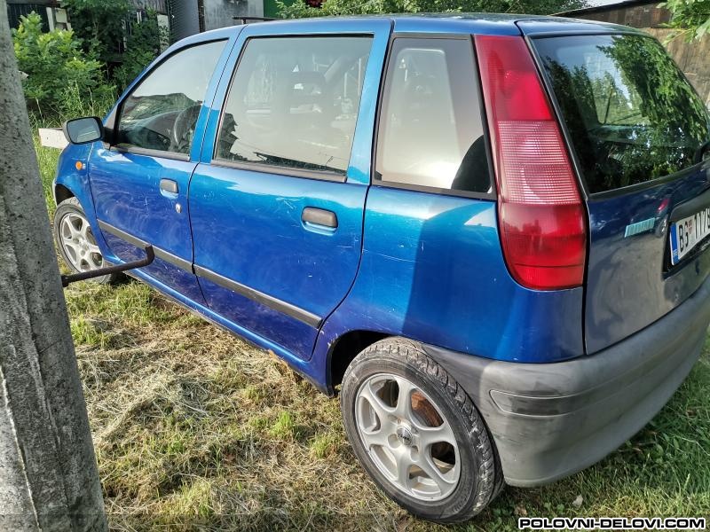 Fiat  Punto 1.1b Kompletan Auto U Delovima