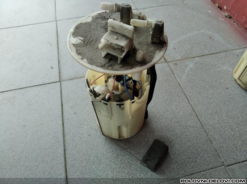 Fiat  Punto 1.3 MJTD Pumpa Razni Delovi