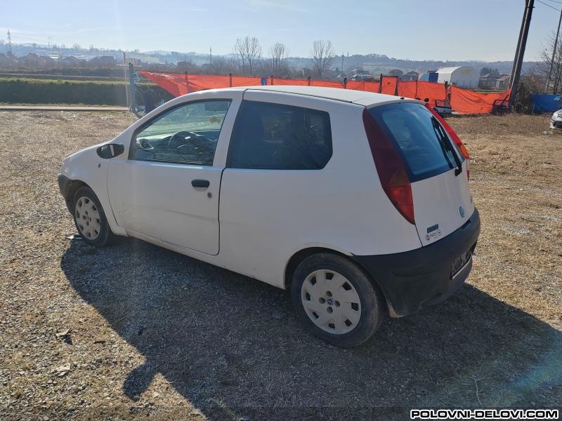 Fiat  Punto 1.9 D Kompletan Auto U Delovima