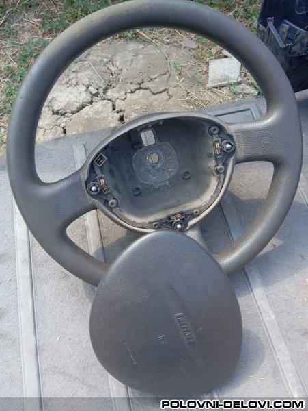 Fiat  Punto 1.9 Jtd Kompletan Auto U Delovima