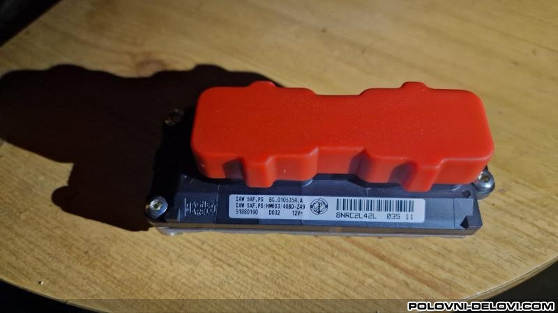 Fiat  Punto 12 Benzinac Kompletan Auto U Delovima
