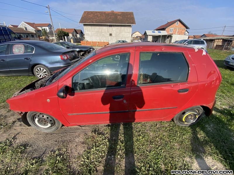 Fiat  Punto Benzin Kompletan Auto U Delovima