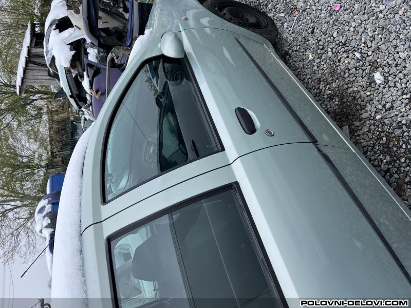 Fiat  Punto Desna Vrata Karoserija