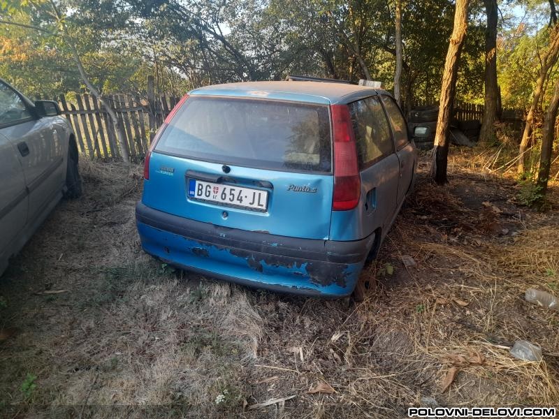 Fiat  Punto  Kompletan Auto U Delovima