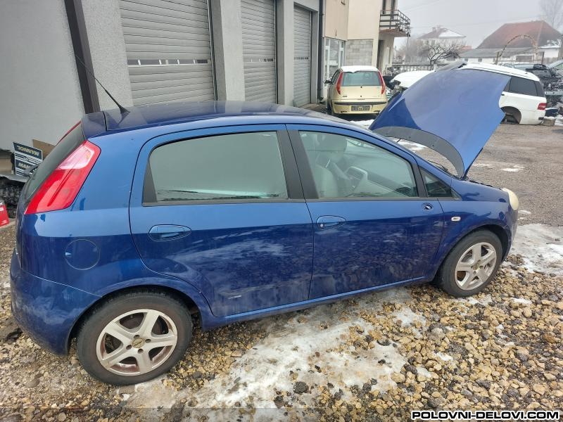 Fiat  Punto  Kompletan Auto U Delovima