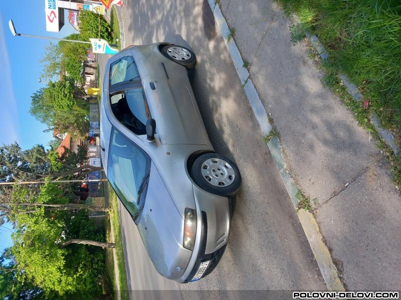 Fiat  Punto  Kompletan Auto U Delovima